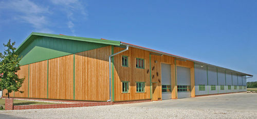 Estábulo com isolador - Wolf System GmbH - permanente