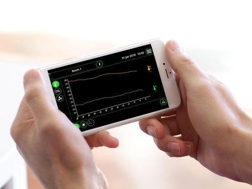 Aplicação móvel de gestão de dados - Infinia - Fancom B.V. - agrícola / em tempo real