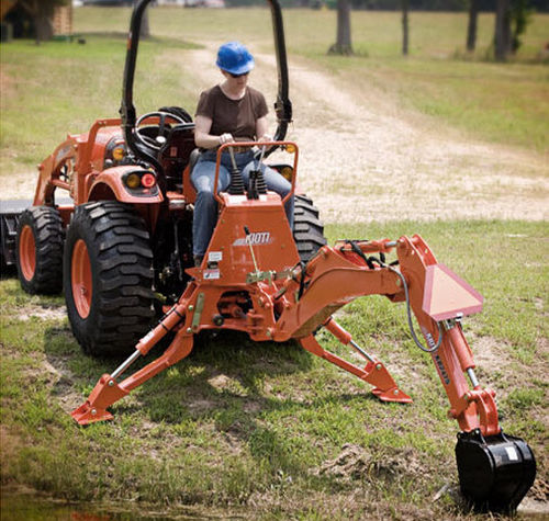 Retroescavadeira para trator - KB2475L - Kioti Tractor - hidráulica