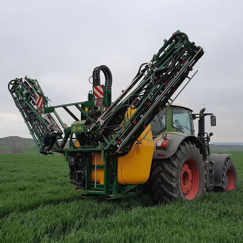 Pulverizador montado - TELENO–V–PRO - GIL - para grandes áreas de cultivo / hidráulico / com braços retráteis