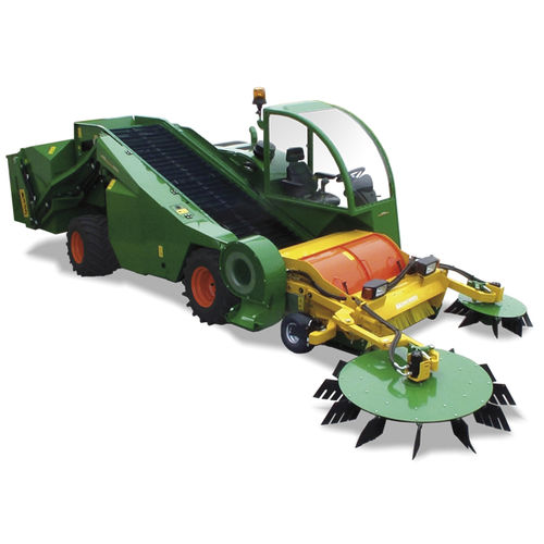 Colheitadeira para frutas - 2075 - Monchiero - autopropelida
