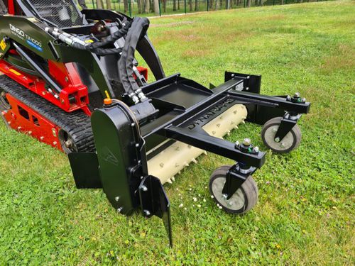 Rolo para carregadeira compacta - DynaRAKE 50 - Rotadairon - de nivelamento / para manejo de plantas de cobertura / de dentes