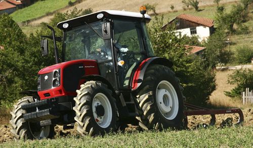 Trator com transmissão mecânica - ARMATRAC - Crystal Traktors - com cabine / com engate em 3 pontos