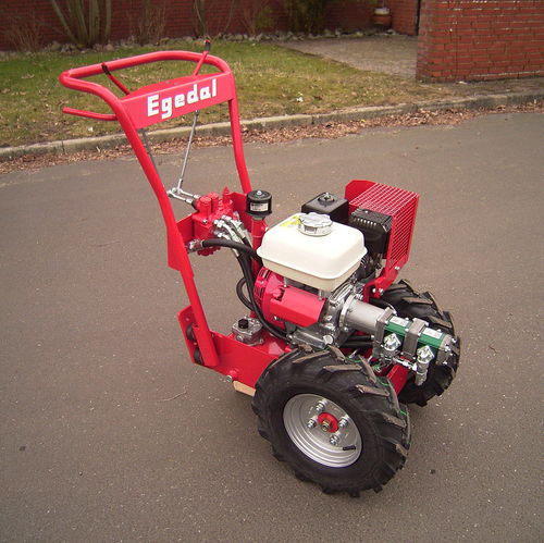 Motocultivador com motor de combustão interna - E2H - Egedal Maskinenfabrik