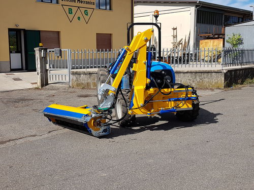 Triturador agrícola frontal - Trinciatrice per interfilare frontale BGP GREEN F - OFFICINA MECCANICA B E G SRL - de facas / para pomar / hidráulico