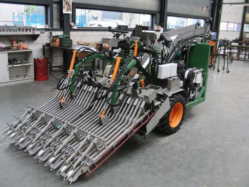Colheitadeira para rabanetes - Koppert Machines - autopropelida / de múltiplas fileiras