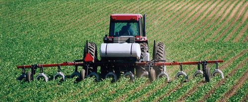 Pulverizador para grandes áreas de cultivo - 210 - Willmar Fabrication, LLC - com campânulas / com engate em 3 pontos