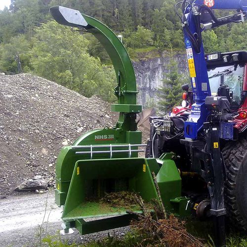 Triturador de galhos montado - 300ecv-300icv - NHS Maskinfabrik A/S - por tomada de força / com grua / com acionamento hidráulico