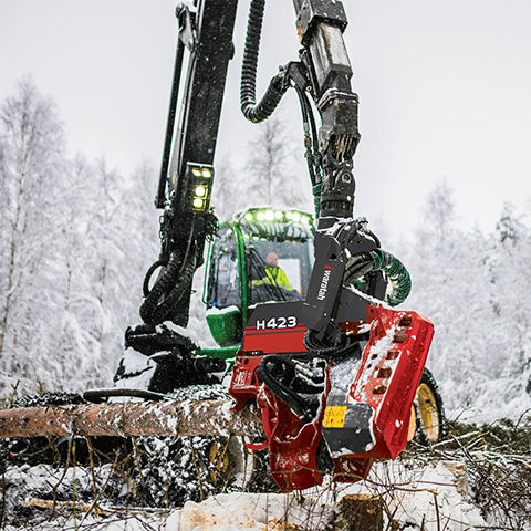 Cabeçote de harvester para processamento de árvores - H423 - Waratah - com desgalhador