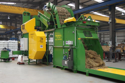 Prensa enfardadeira para fardos redondos - Haylage - KME - Ken Mills Engineering Ltd. - para fardos quadrados / de câmara fixa / grande