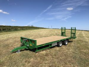 Carreta prancha - Low Loaders - NC Engineering Ltd. - montada / em tandem / com 3 eixos