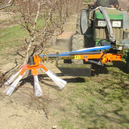 Enleirador de sarmentos de videira - MAGIC  - Corbins Agricultural Technology - rotativo / de descarga lateral / para arboricultura