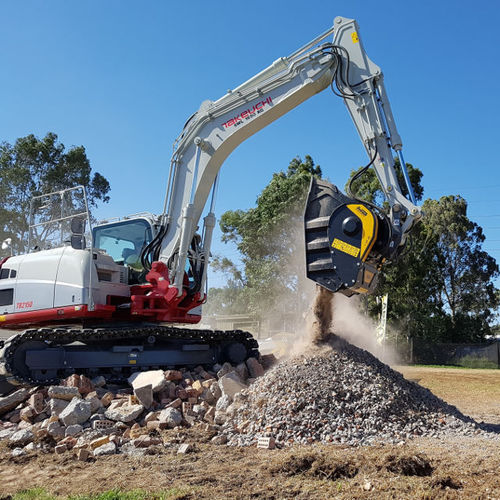 Triturador de pedras com ajuste hidráulico - BF60.1 S4 - MB Crusher - para vinha