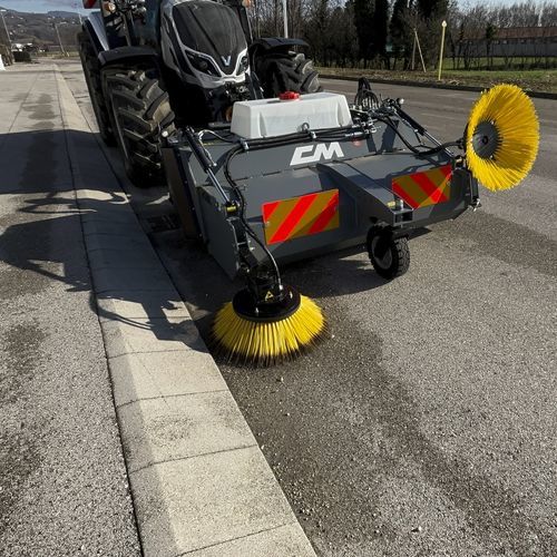 Varredora montada - CSK 200 - CM SRL - para vias públicas / para estábulo / para espaços públicos